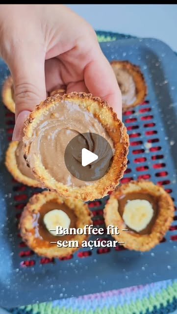 Quadro do vídeo original de Kenia Fernandes mostrando uma mini banoffee com Nutty Avelã